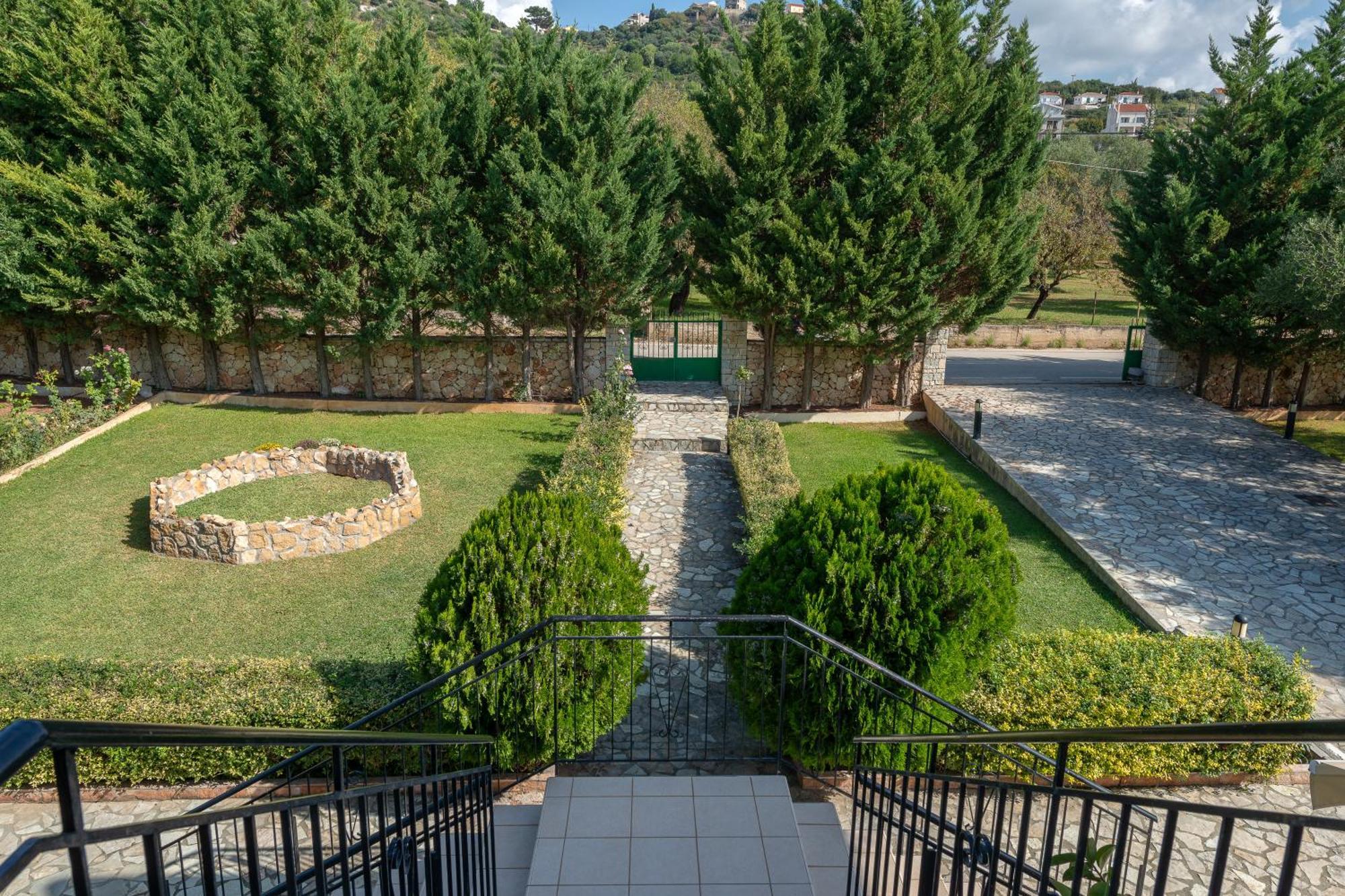 Vista Verde Studios & Apartments Свороната Экстерьер фото