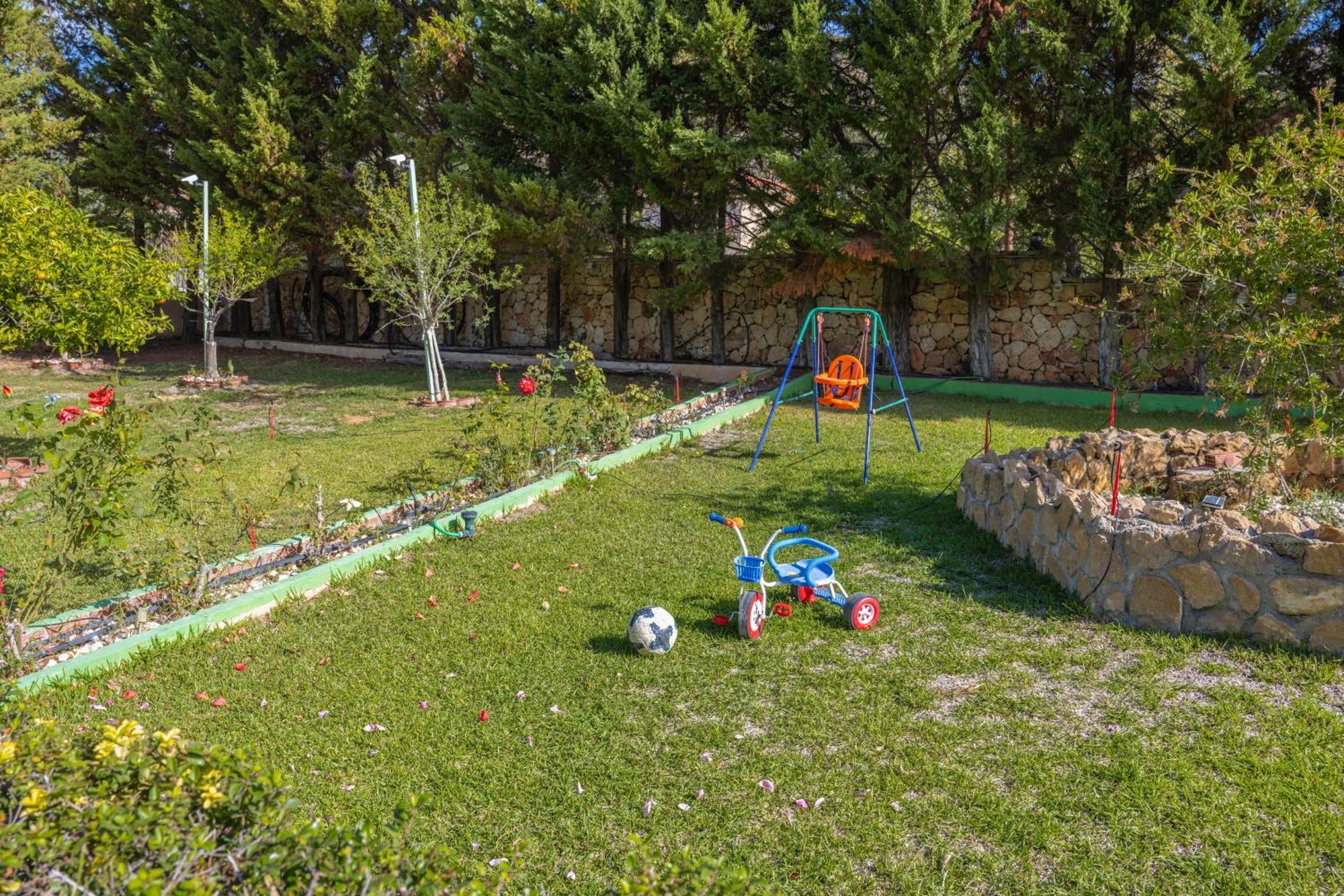 Vista Verde Studios & Apartments Свороната Экстерьер фото