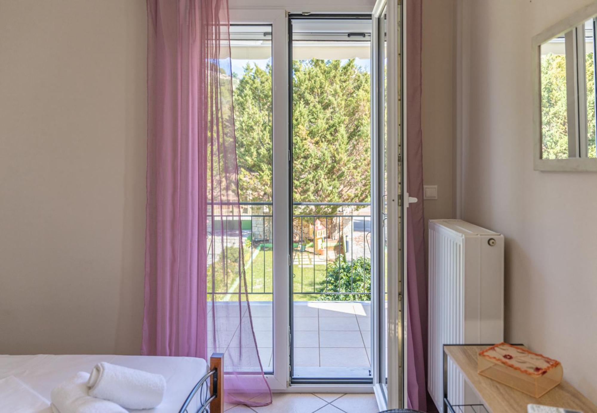 Vista Verde Studios & Apartments Свороната Экстерьер фото