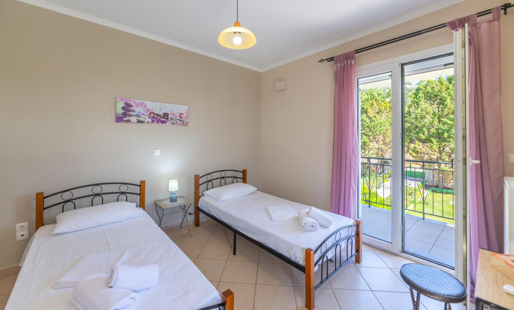 Vista Verde Studios & Apartments Свороната Экстерьер фото