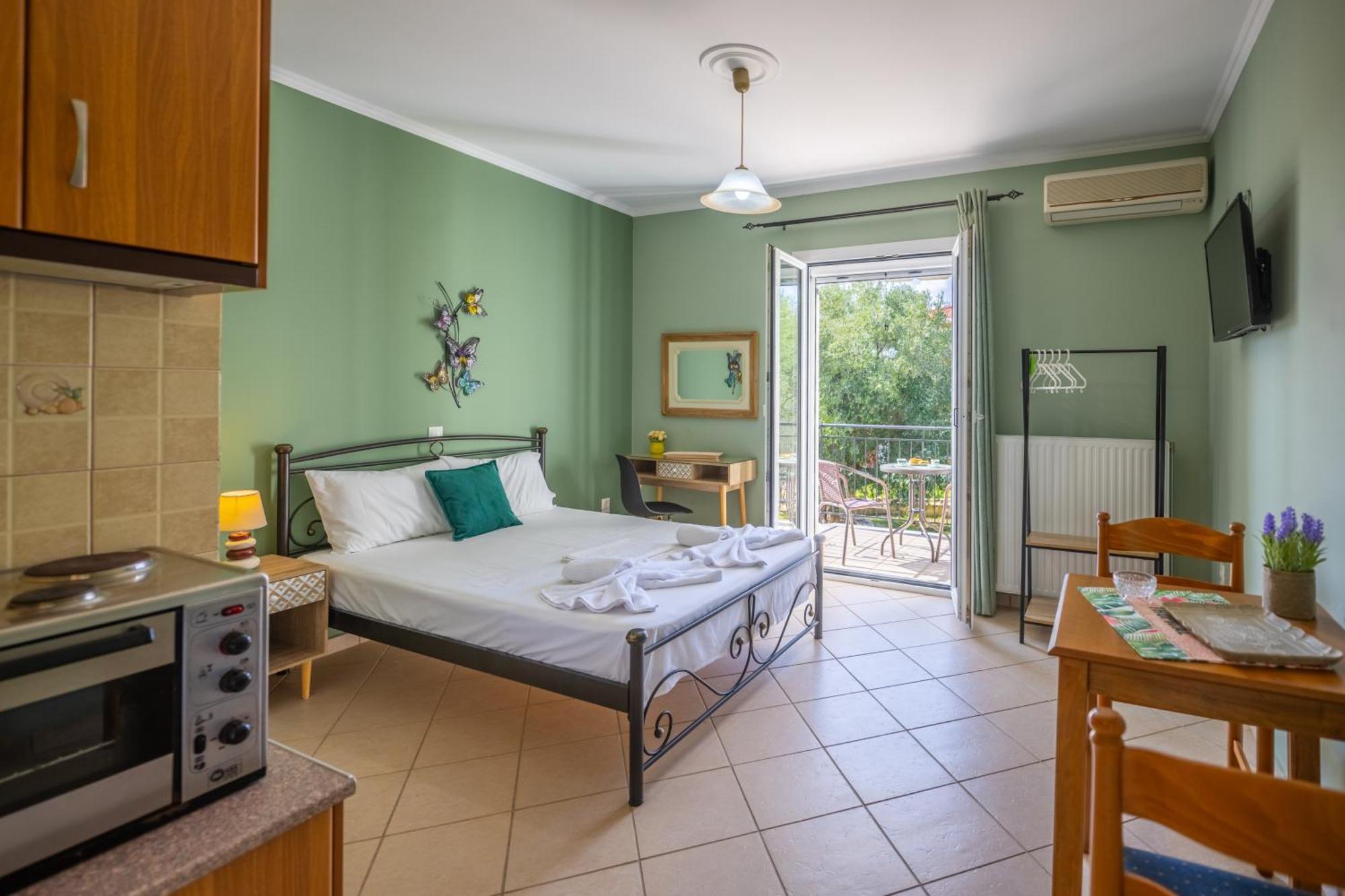 Vista Verde Studios & Apartments Свороната Экстерьер фото
